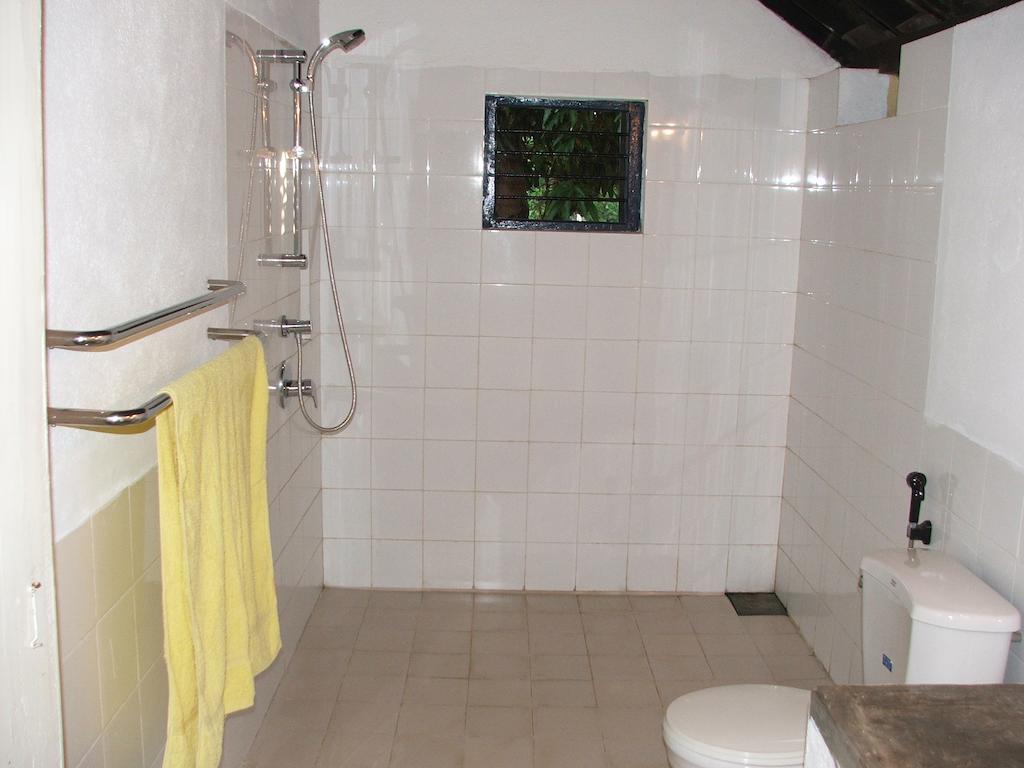 15Lmd Villa In Front Of The Lagoon باتيكالوا الغرفة الصورة
