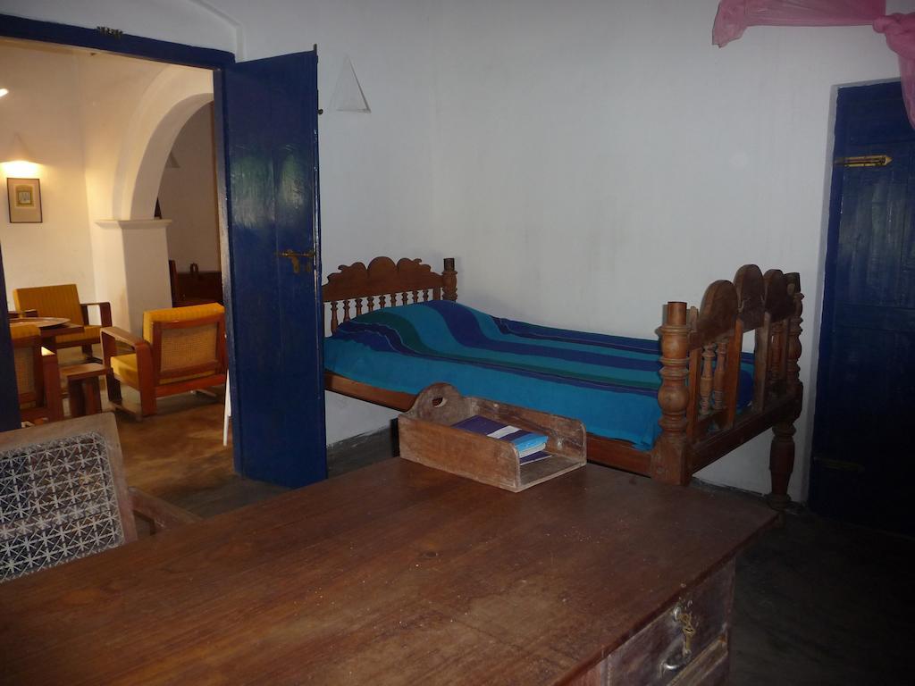 15Lmd Villa In Front Of The Lagoon باتيكالوا الغرفة الصورة